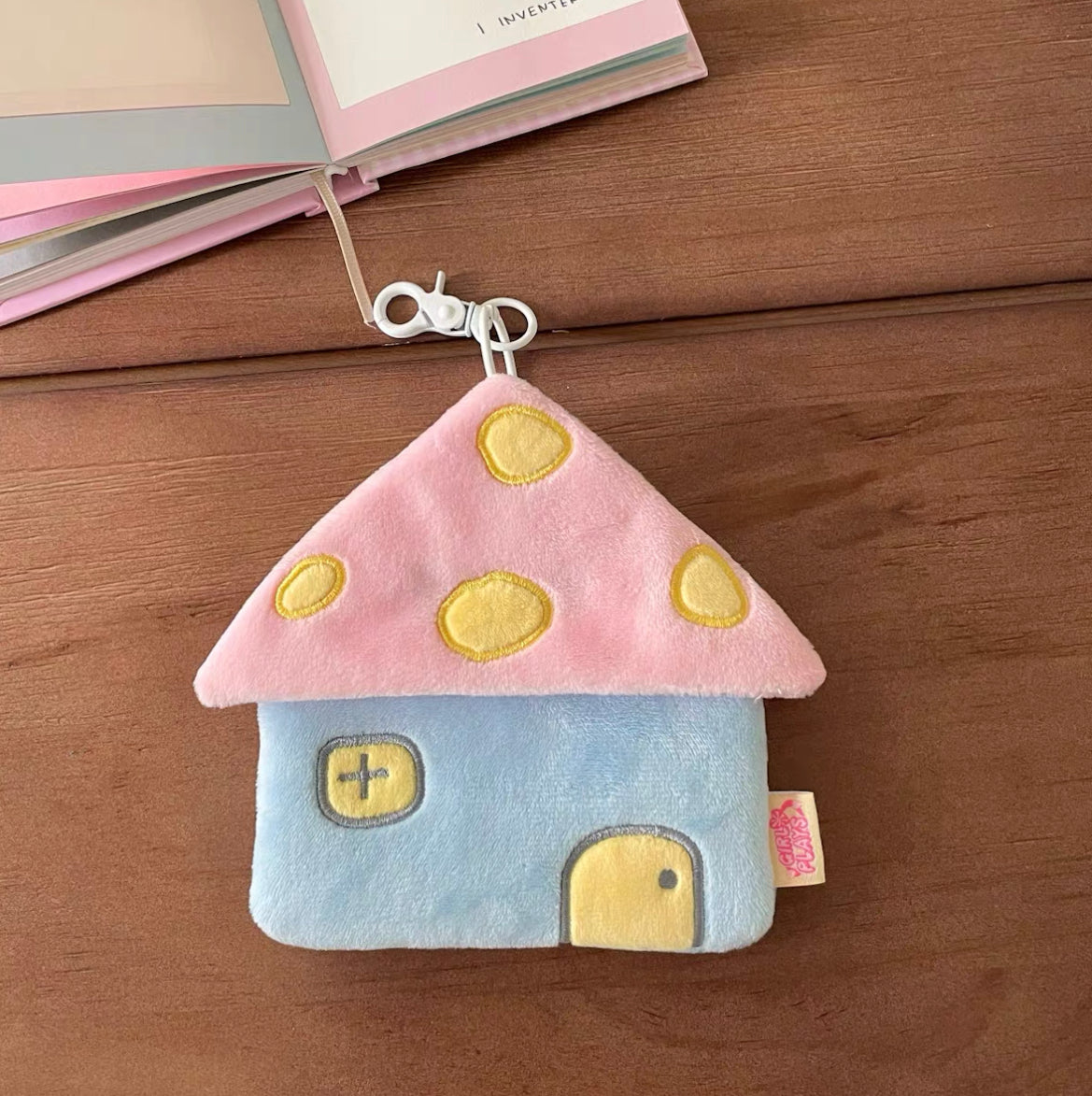 [cn | pre-order] girlplays fluffy house pouch with photocard slot