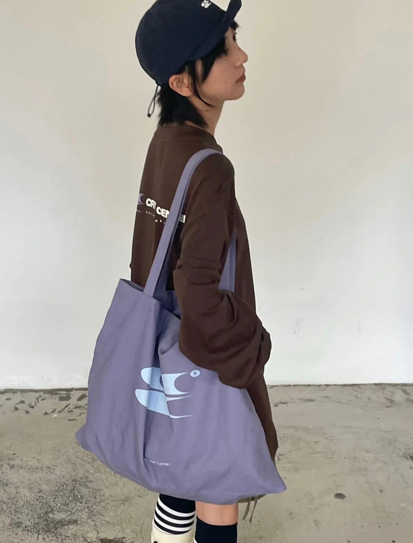 [cn | pre-order] crying center large logo tote bag