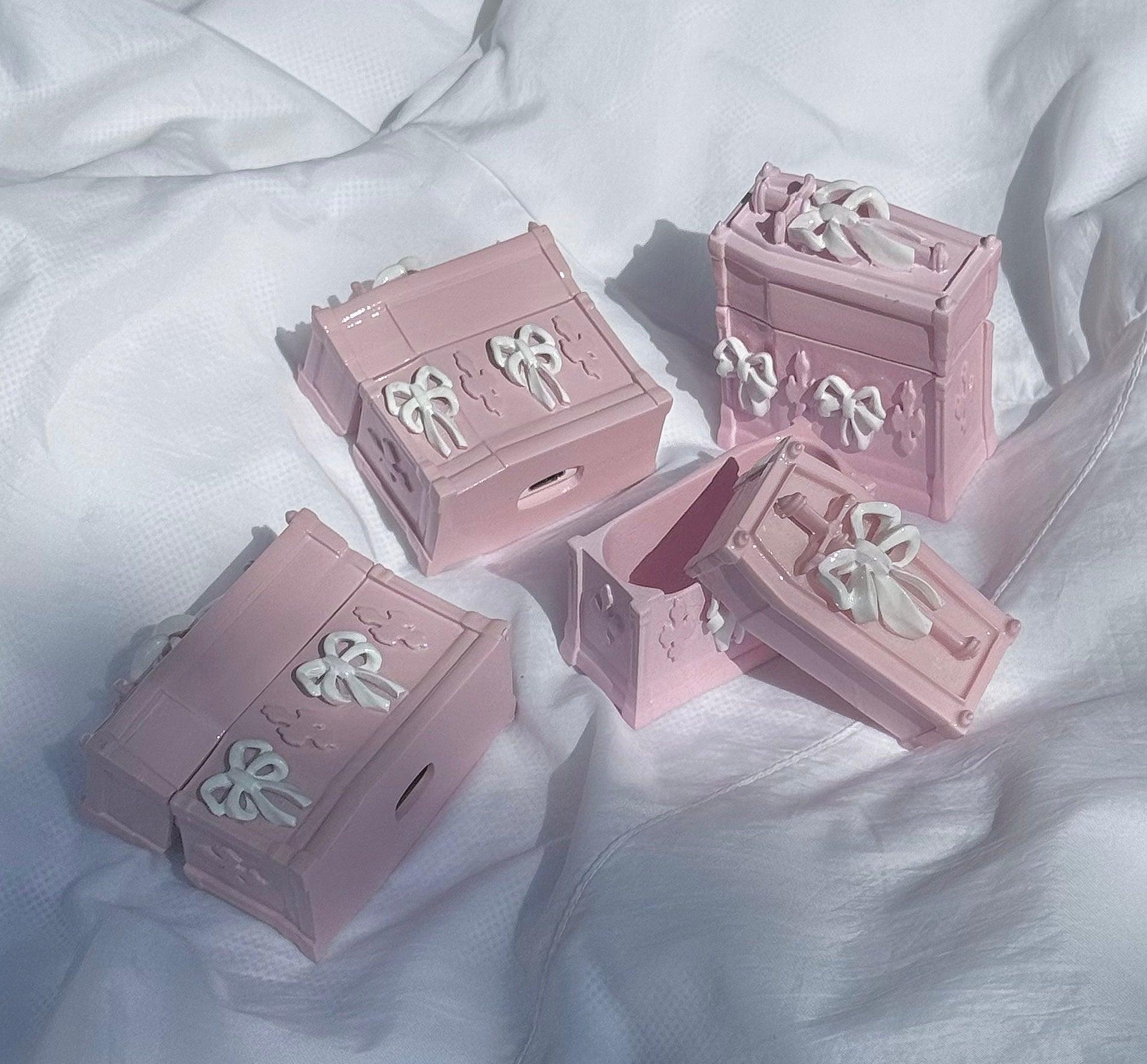 [cn | pre-order] coquette coffin airpods case