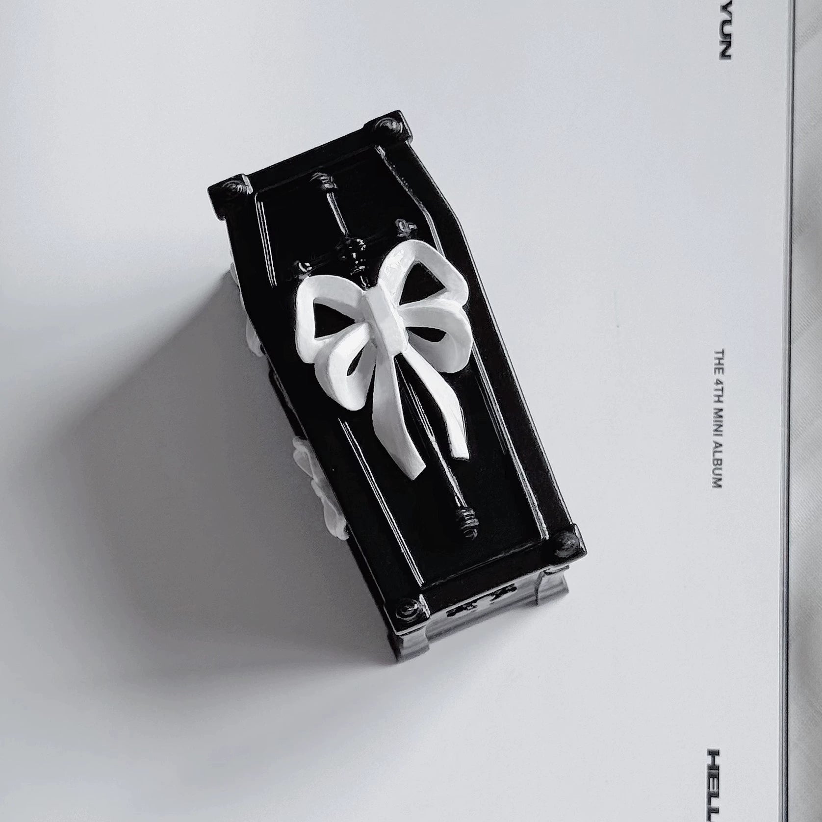 [cn | pre-order] coquette coffin airpods case