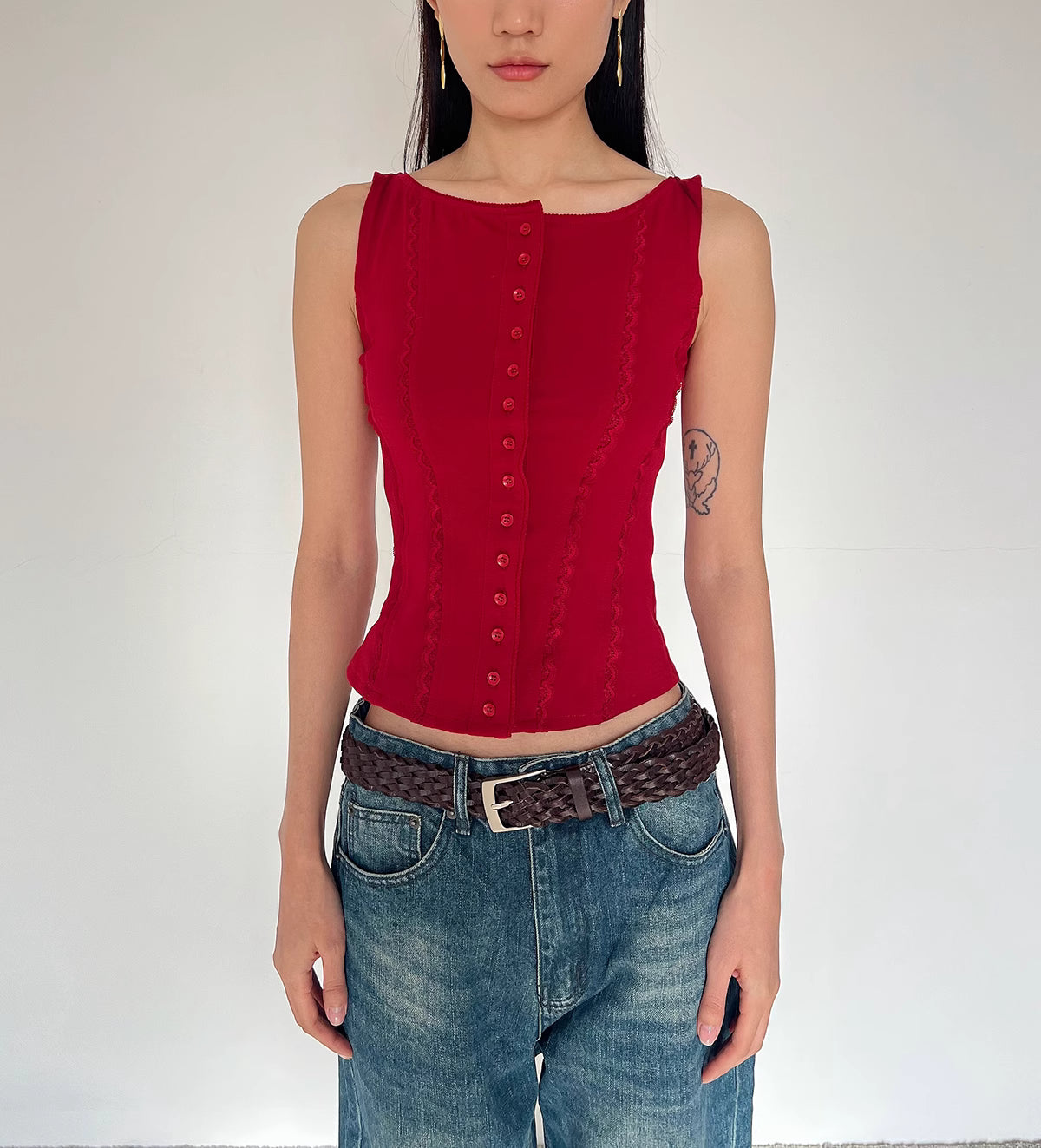 [SOF SELECT] slim lace button pattern top