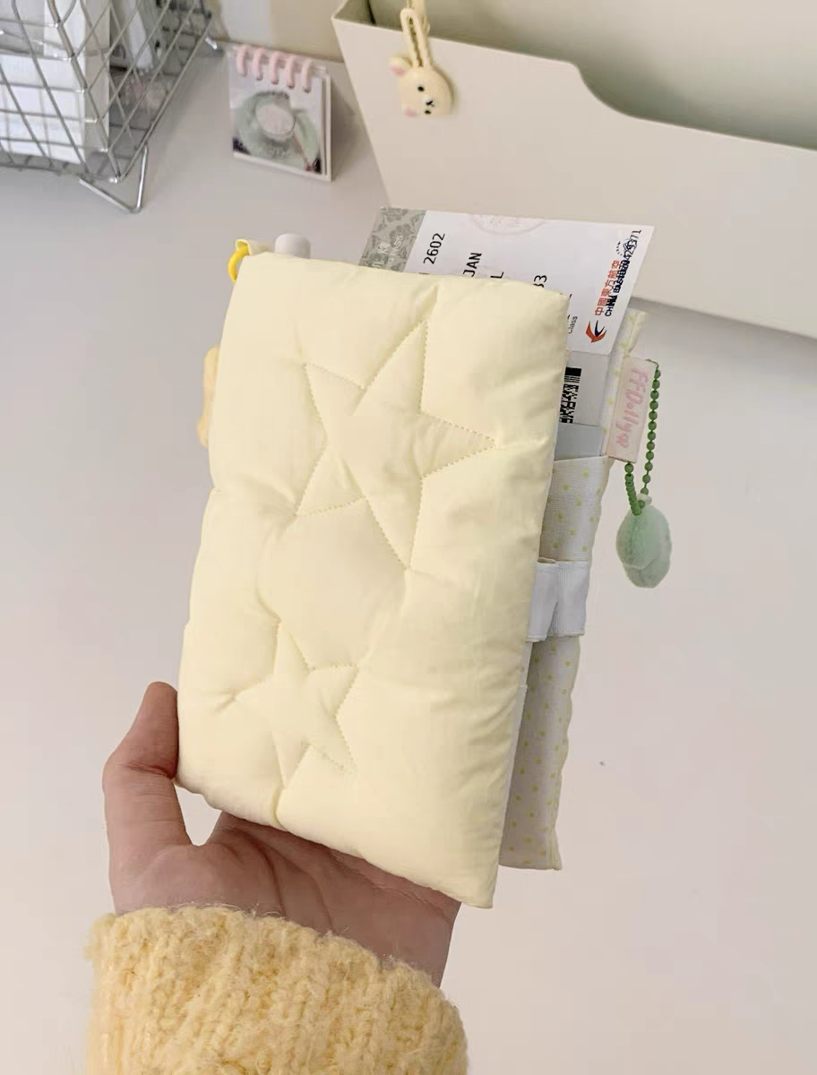 [cn | pre-order] star quilted puff travel passport holder