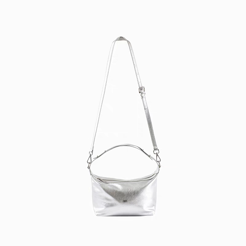 [cn | pre-order] crying center lunchbox hobo bag