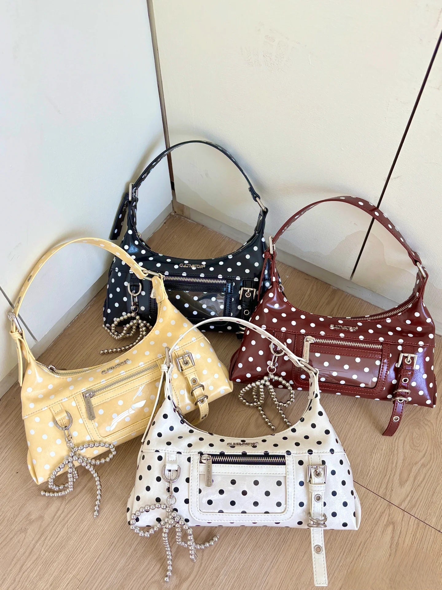 [cn | pre-order] cultivator polka crossbody hobo bag - mini