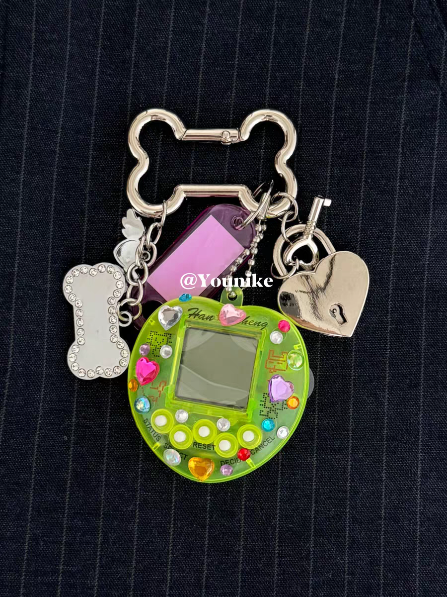 [cn | pre-order] tamagotchi trinket carabiner keyring